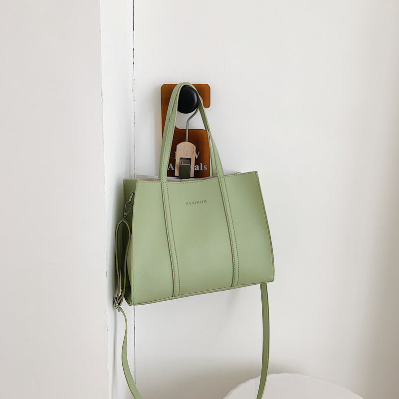 Large Capacity Bag Women's Spring New Fashion Simple Shoulder Bag Texture Simple Commuter Tote Bag