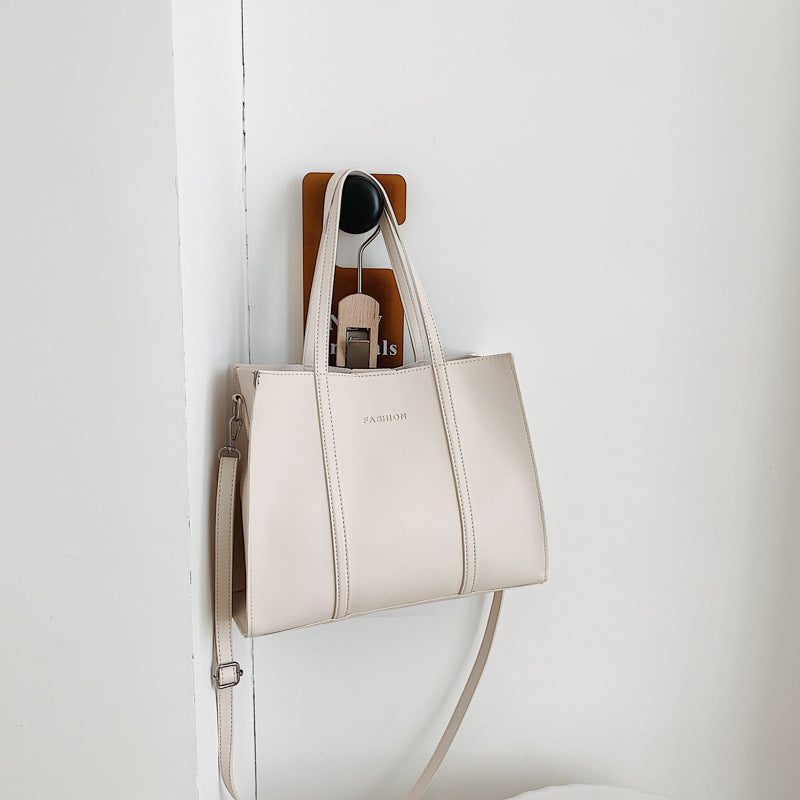 Large Capacity Bag Women's Spring New Fashion Simple Shoulder Bag Texture Simple Commuter Tote Bag