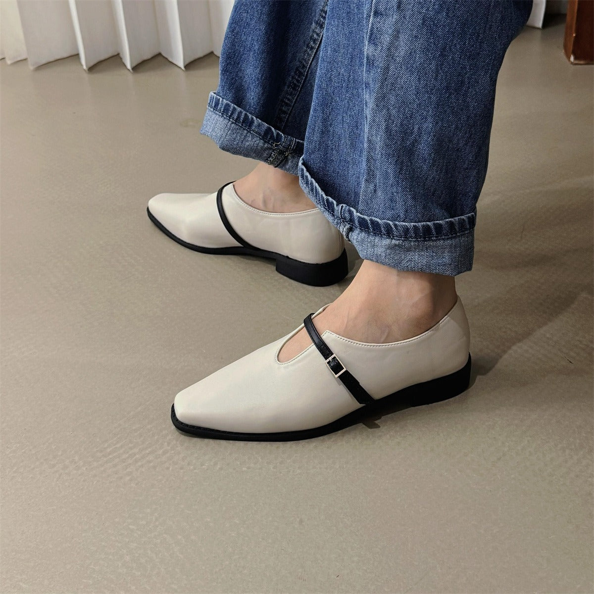 Women's soft leather golden leather shoes with pointed toe, thick heel and deep mouth