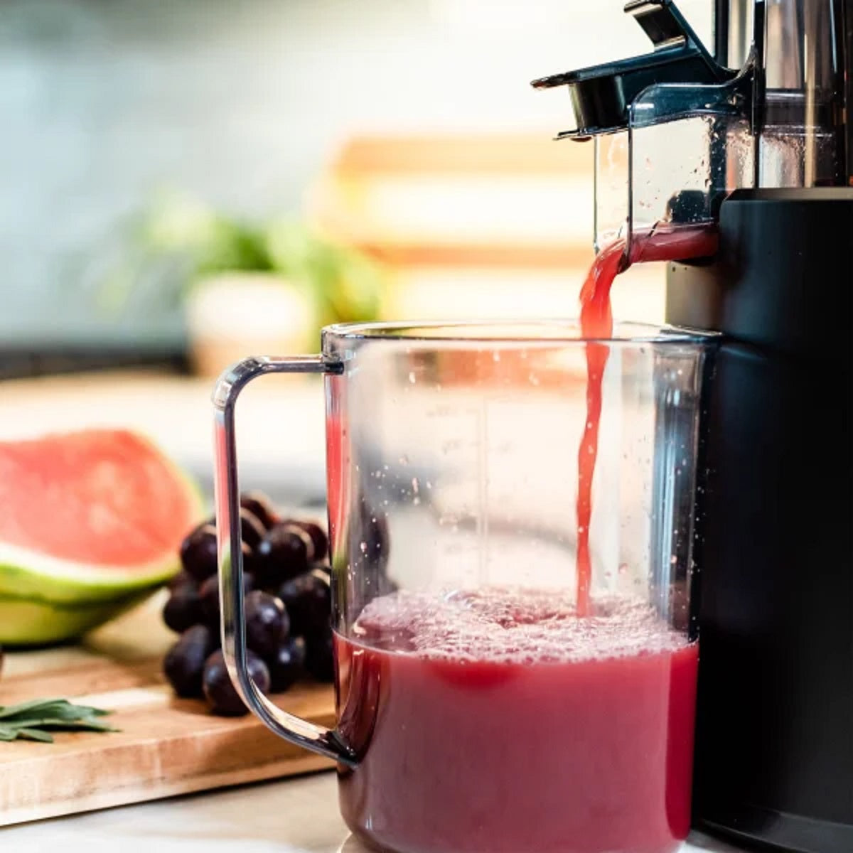 Omega Effortless Batch Juicer Cold Press Slow Juicer with 2L Hopper