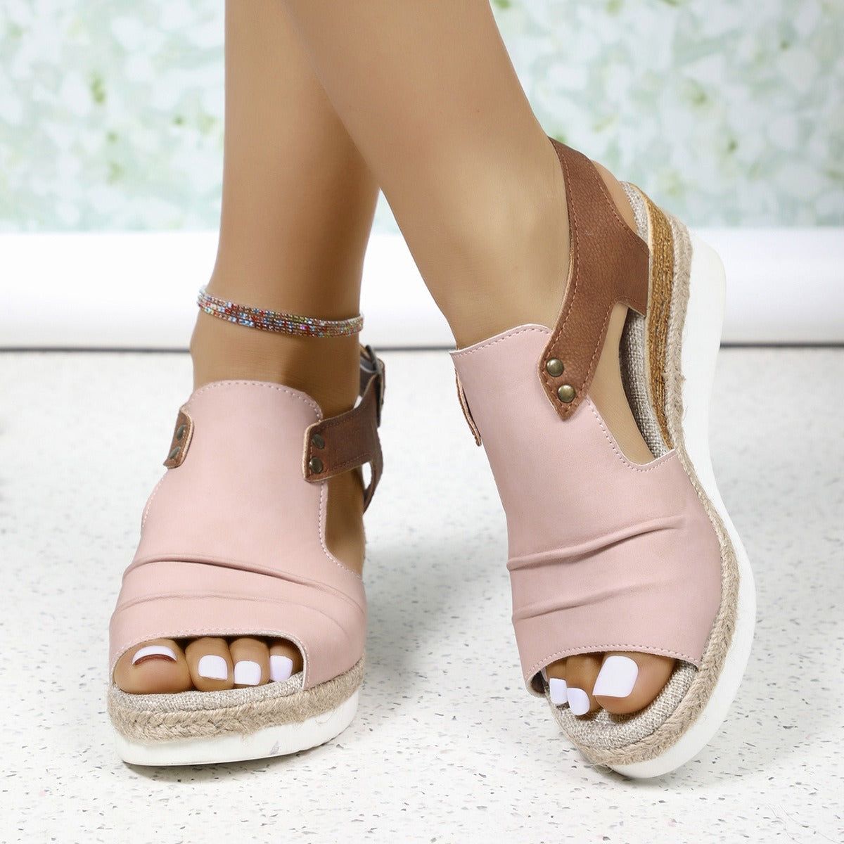 Flat bottomed sloping heel fish mouth casual buckle for wearing women's sandals on the outside